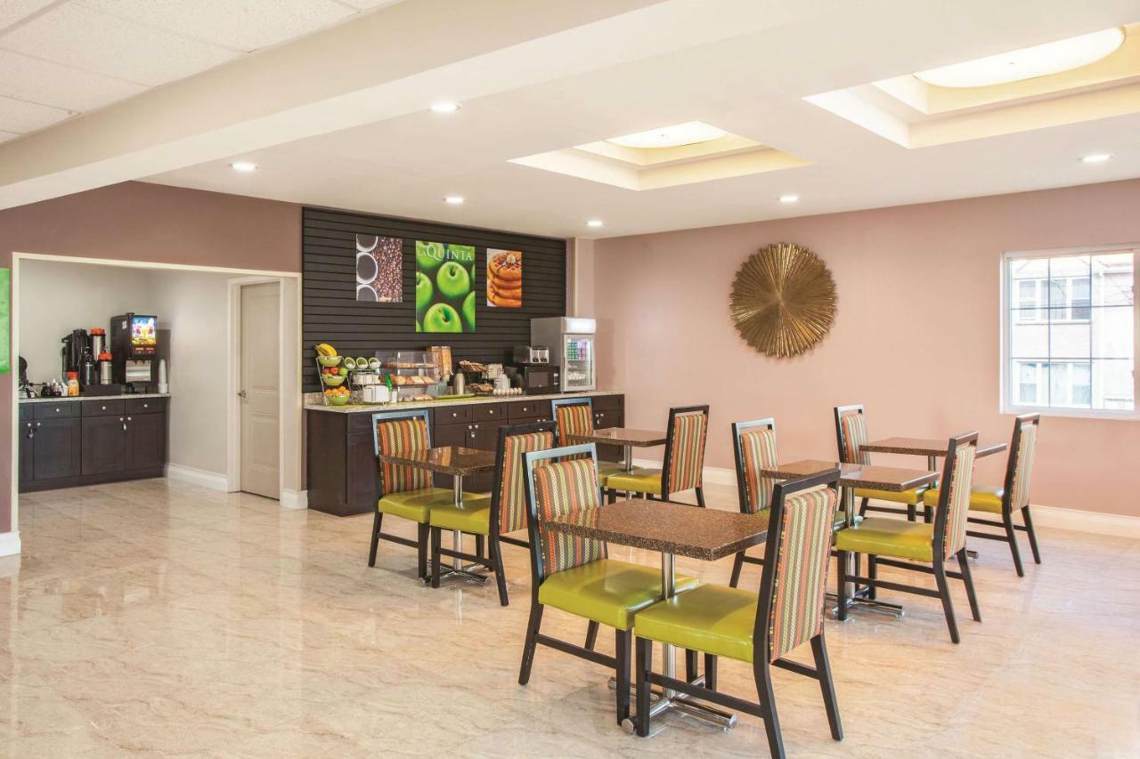 La Quinta Inn & Suites Far Rockaway - Beach Hotel New York Dış mekan fotoğraf
