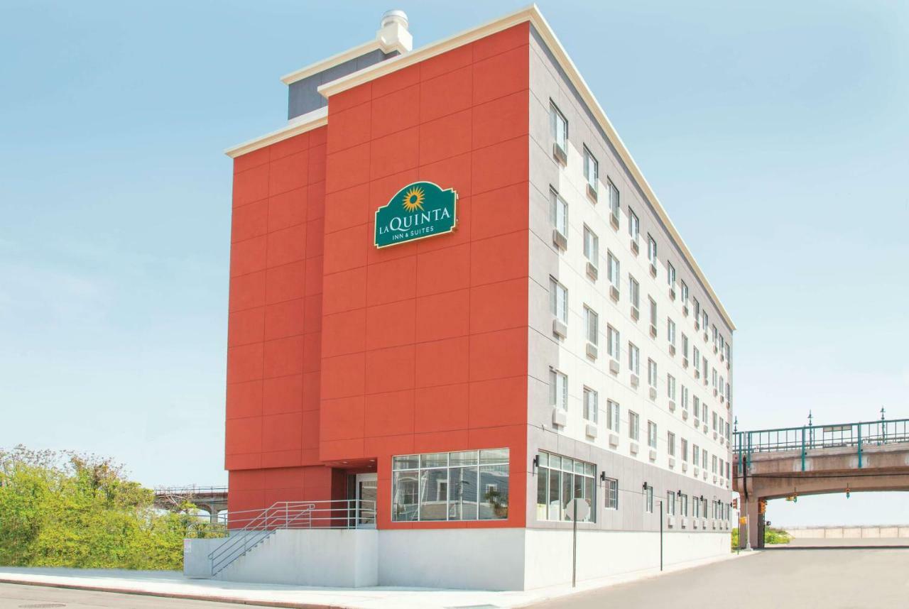 La Quinta Inn & Suites Far Rockaway - Beach Hotel New York Dış mekan fotoğraf